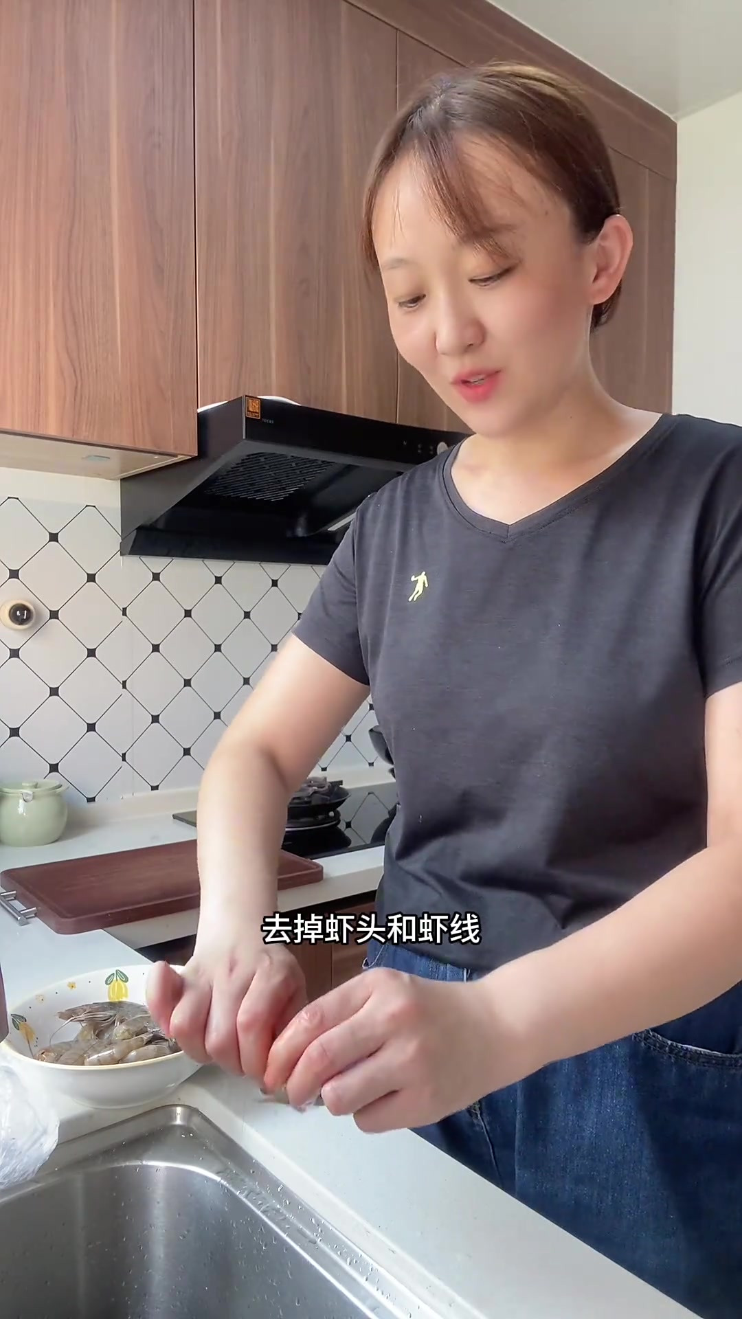 做一次这个葱香虾球，真的好吃到停不下来