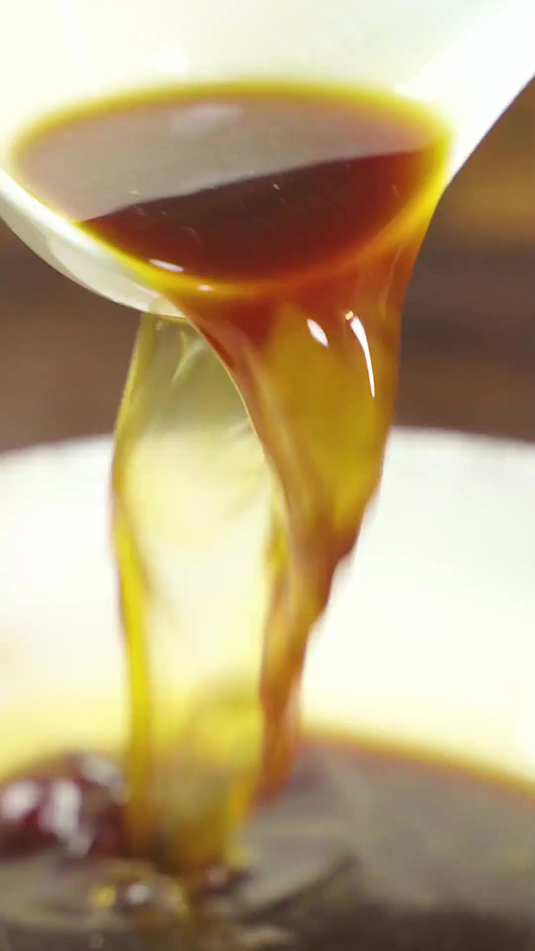 一条视频解锁清蒸鱼的灵魂——秘制蒸鱼豉油的做法!视频最后还有