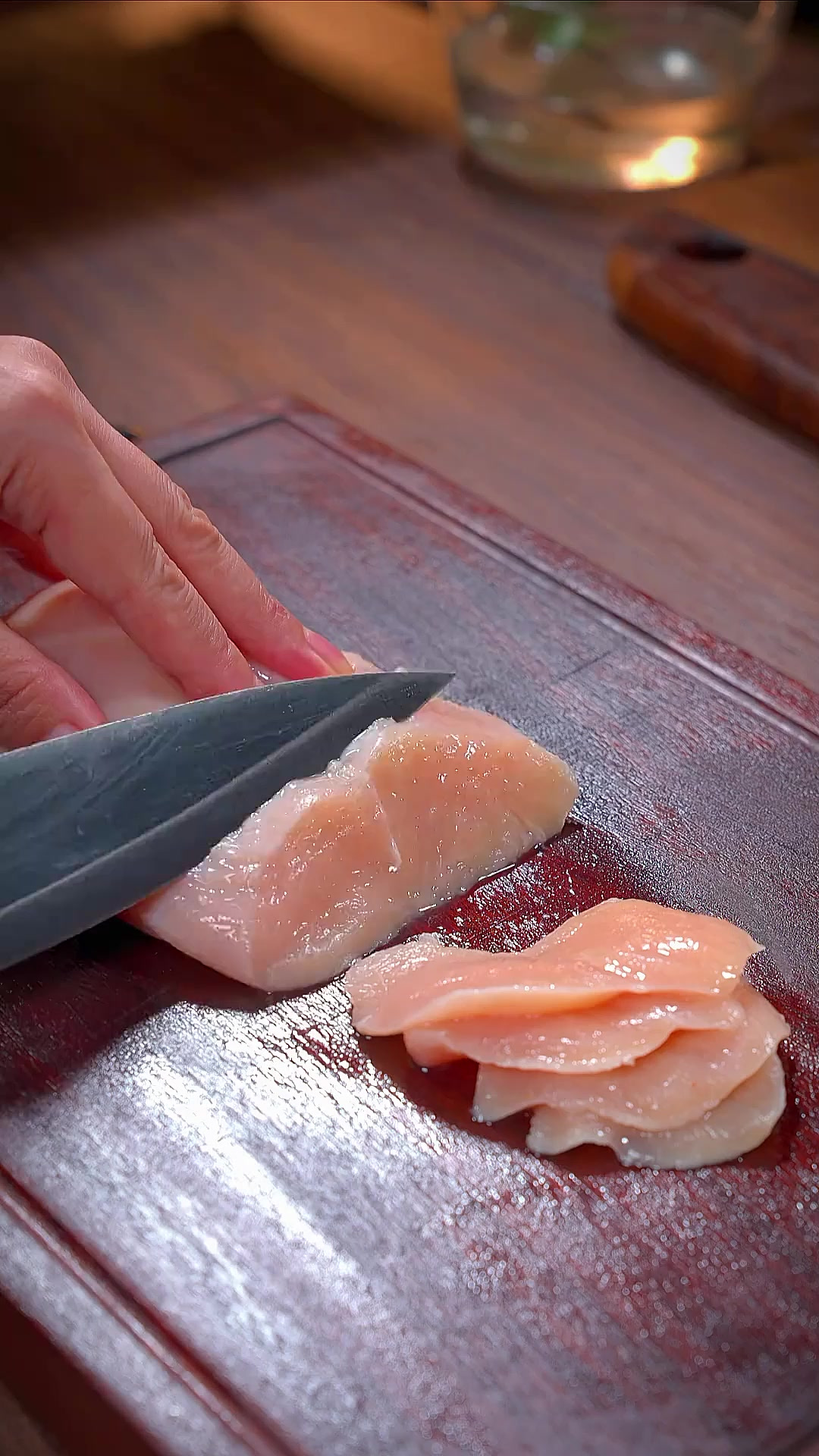 鸡胸肉是一种很好的食材，但是很多人都不知道怎么做好吃，那你看