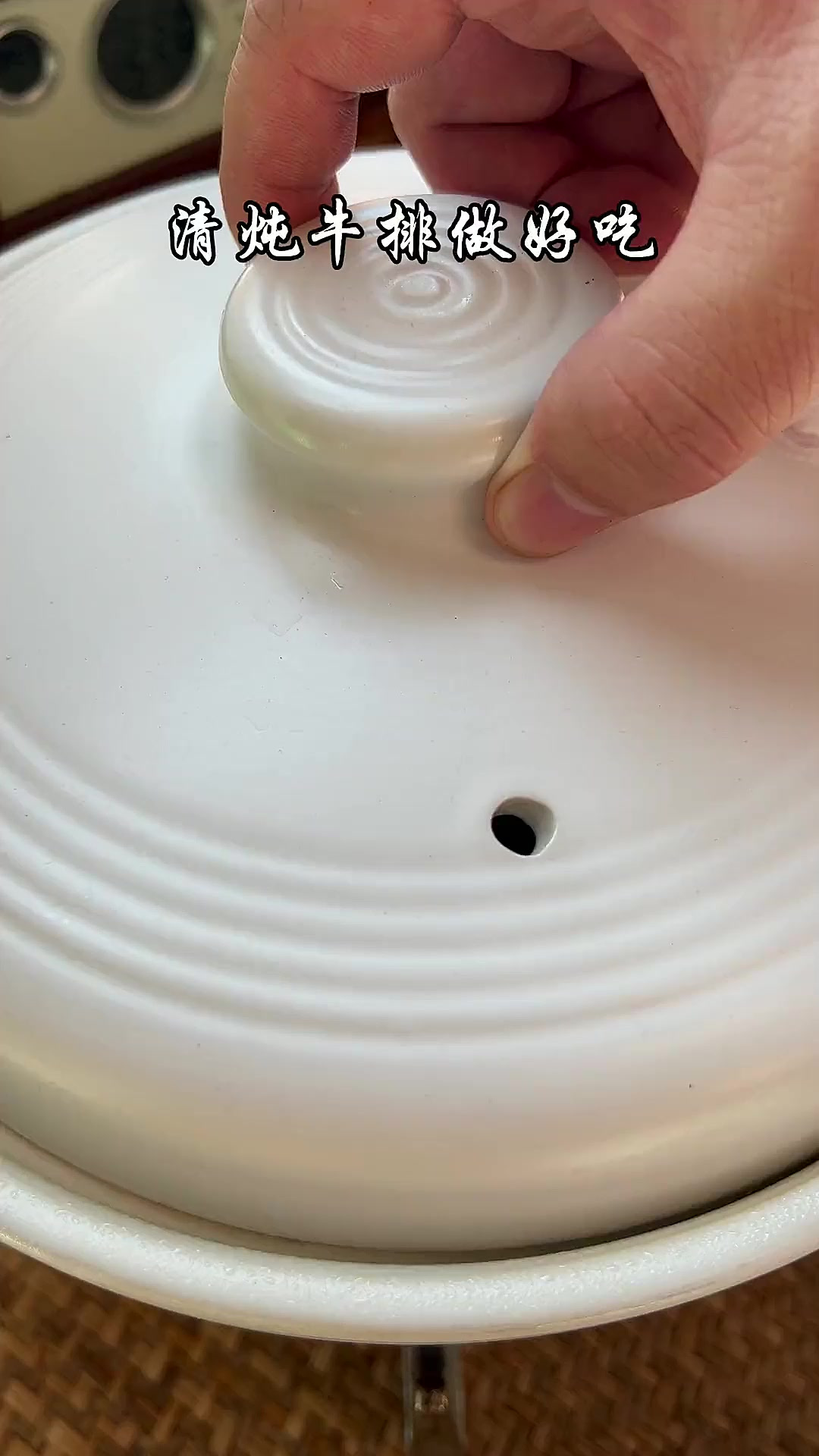 这道清炖牛排搭配白萝卜太适合冬天了