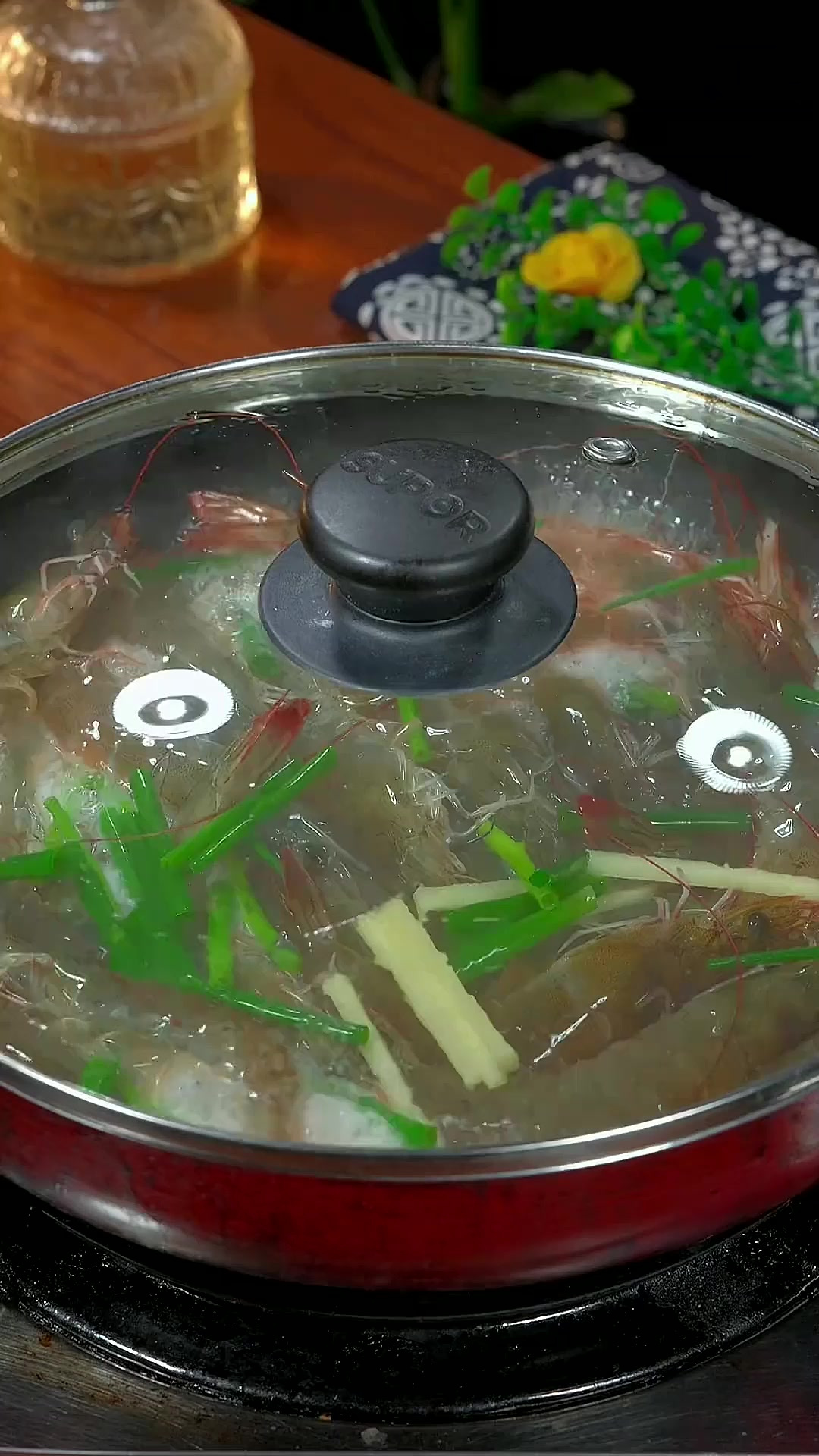 白芍大虾像我这样做,虾肉紧实鲜甜,赶紧做起来吧