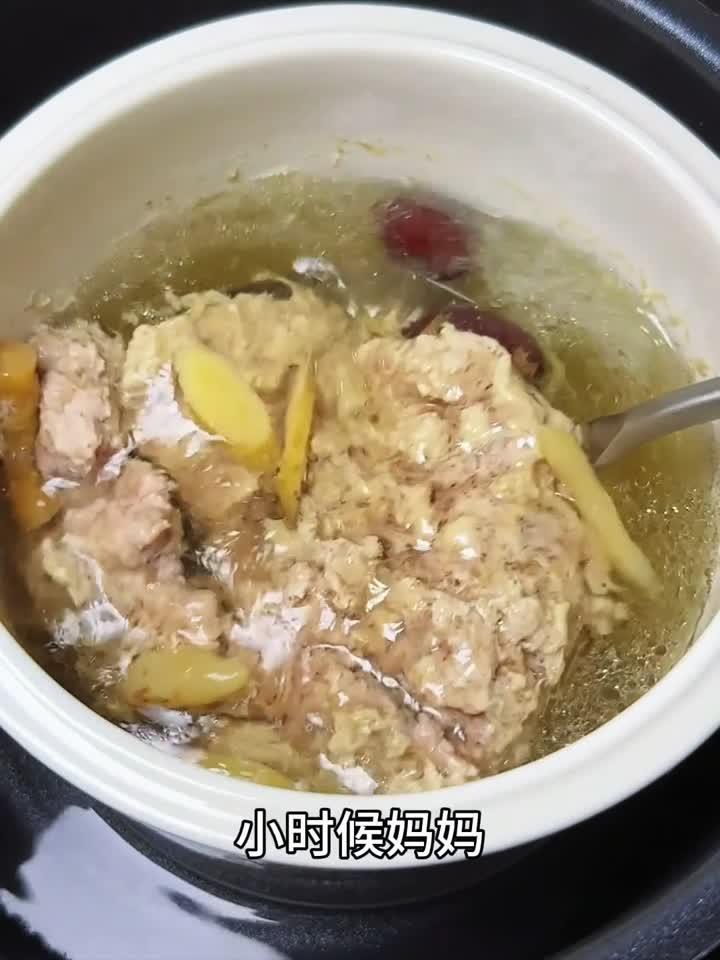 小火慢炖60分钟,一碗温润滋补的瘦肉汤暖心暖胃!