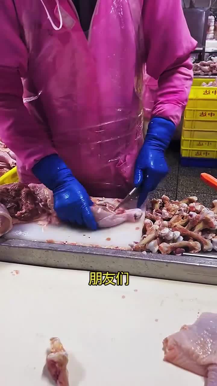 鸡肉分割工,流水线作业