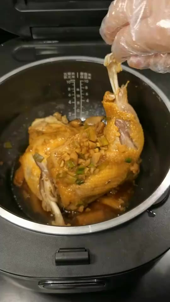 叫花鸡和窑鸡非要用泥巴包起做吗,只需电饭锅就可以搞定