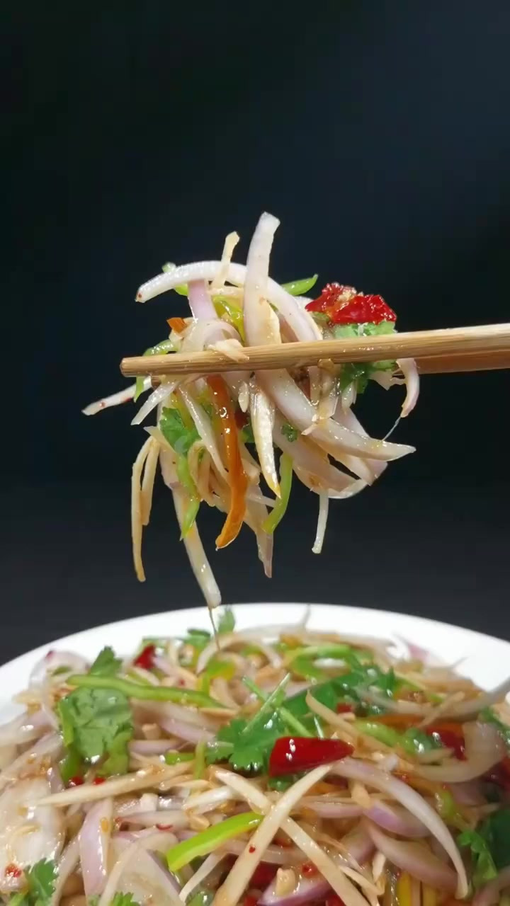 凉拌圆葱怎么做好吃不辛辣,看看这个方法吧