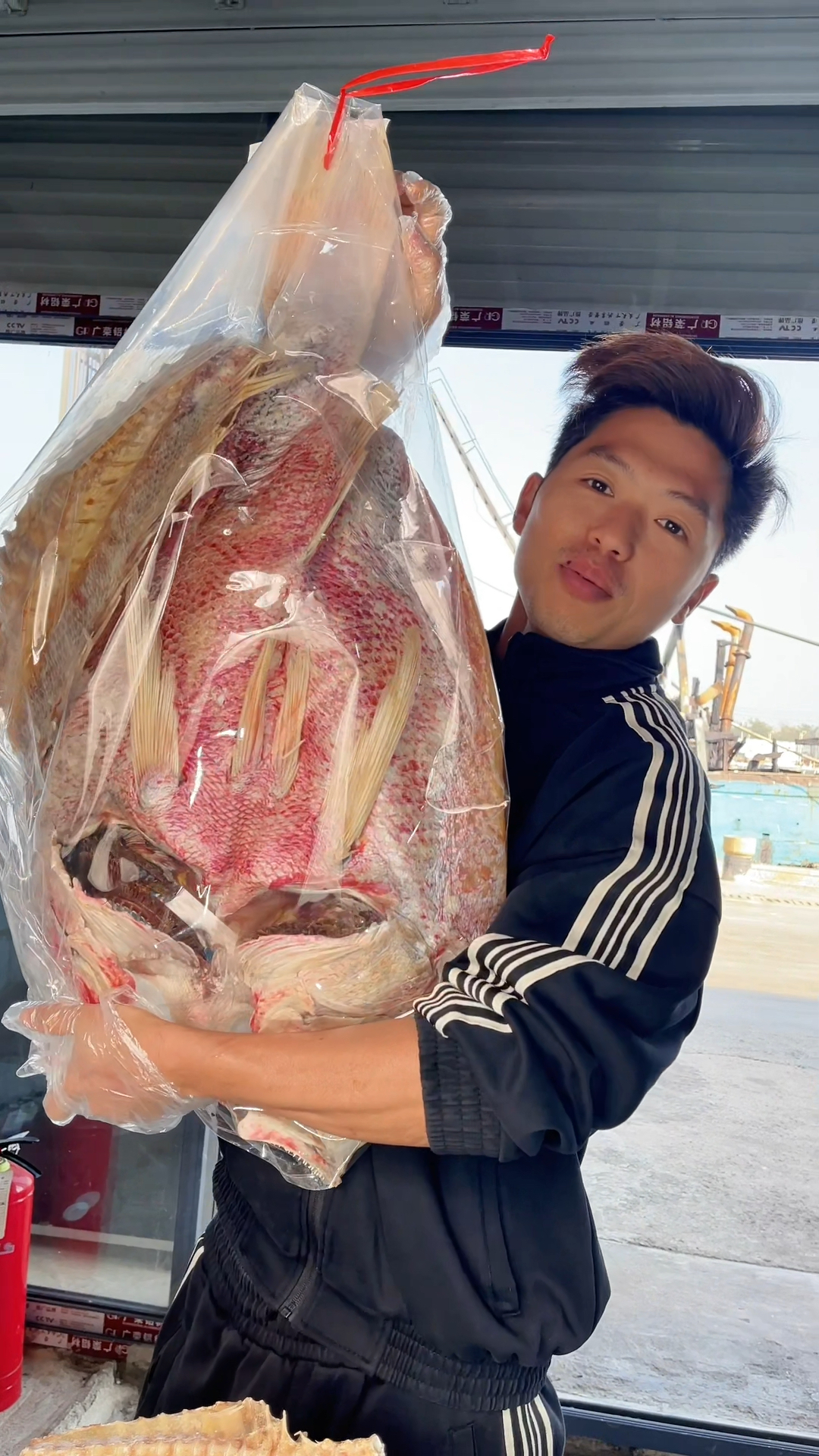 大鱼干终于晒好啦，过年吃这个超爽