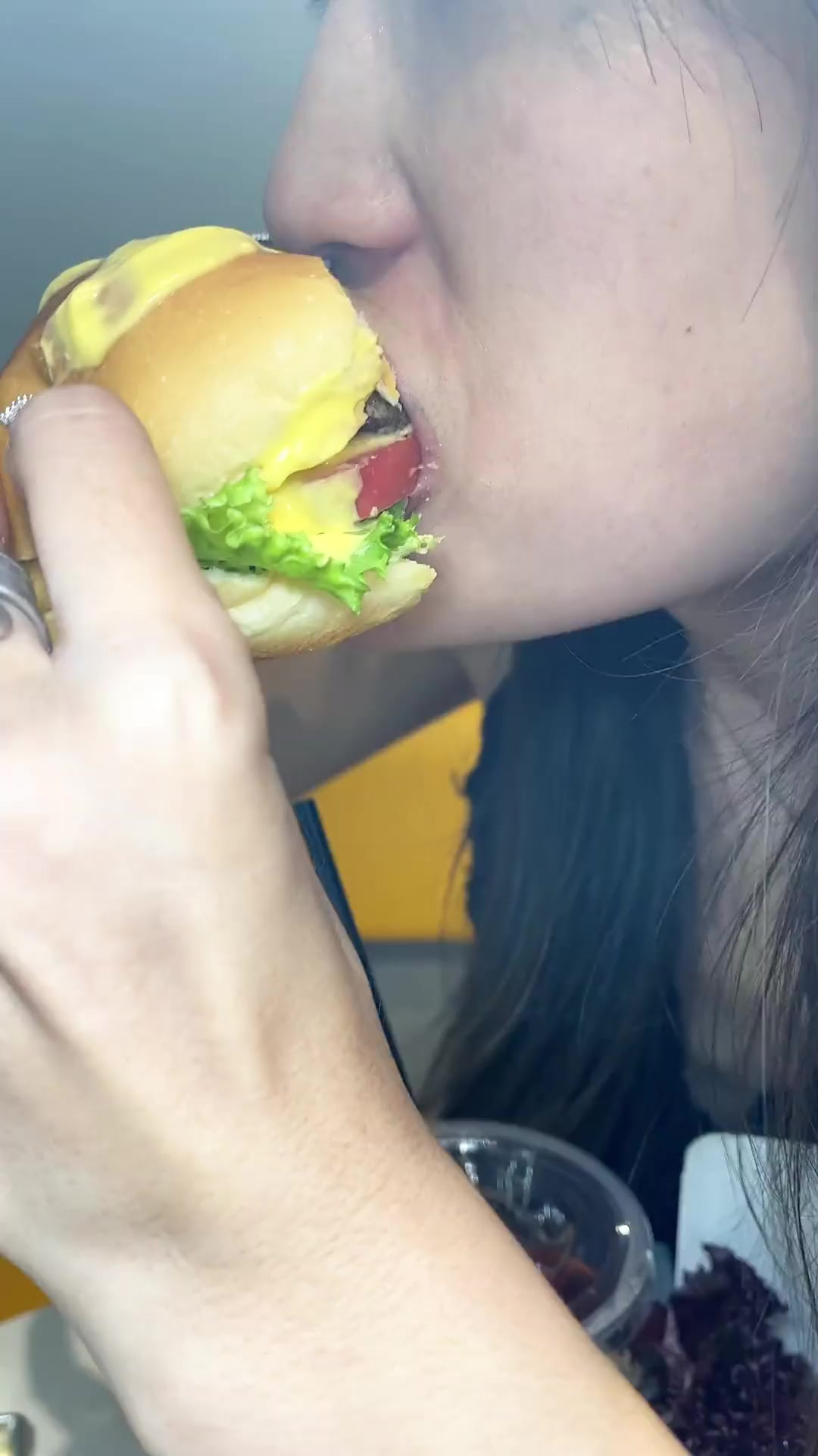 19.9单人5件,汉堡薯条饮料炸鸡蔬菜沙拉