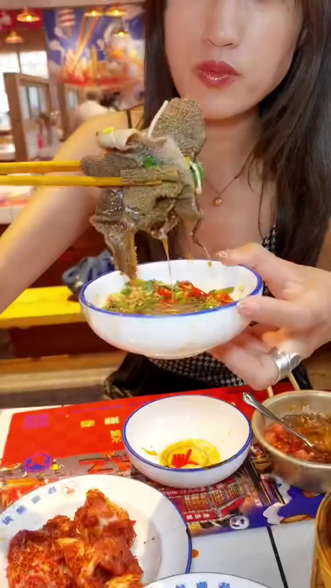 贤合庄自助火锅,锅底另外给!毛肚甜品卤味啤酒自由!-人