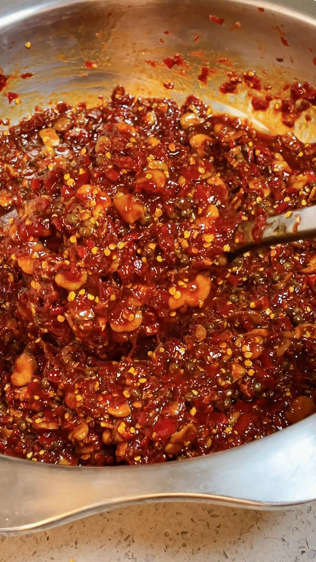 红油豆瓣酱原来这么简单,做一次吃1年,用它炒菜太香了