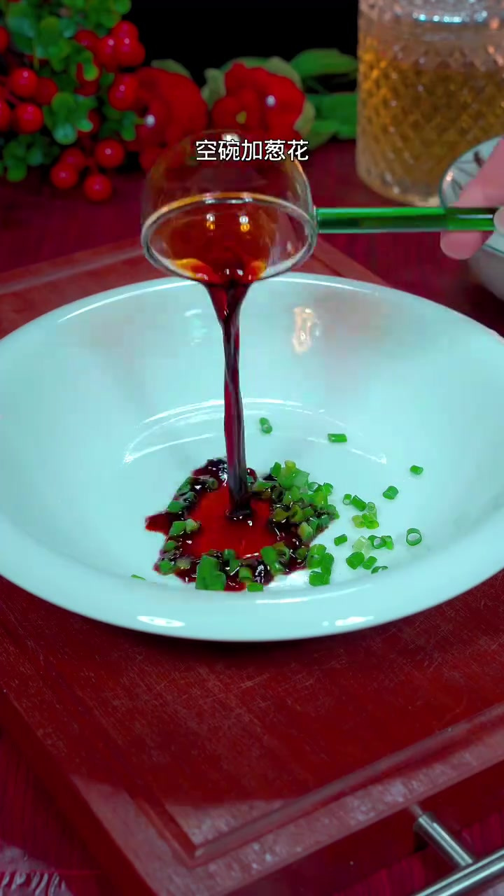 孩子的早餐一定要简单又有营养,花几分钟做一个猪油拌面吧