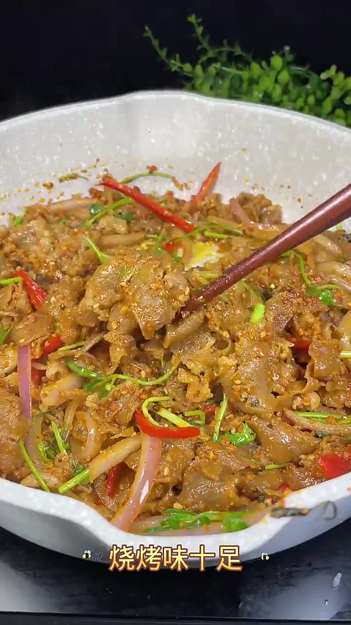 吃剩下的羊肉卷，跟我这样做