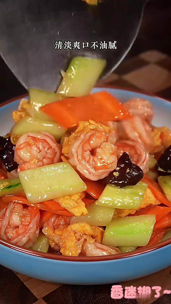 天气炎热，一定要多给孩子做这道素菜，清淡爽口不油腻，也是我家孩子经常点名要吃的一