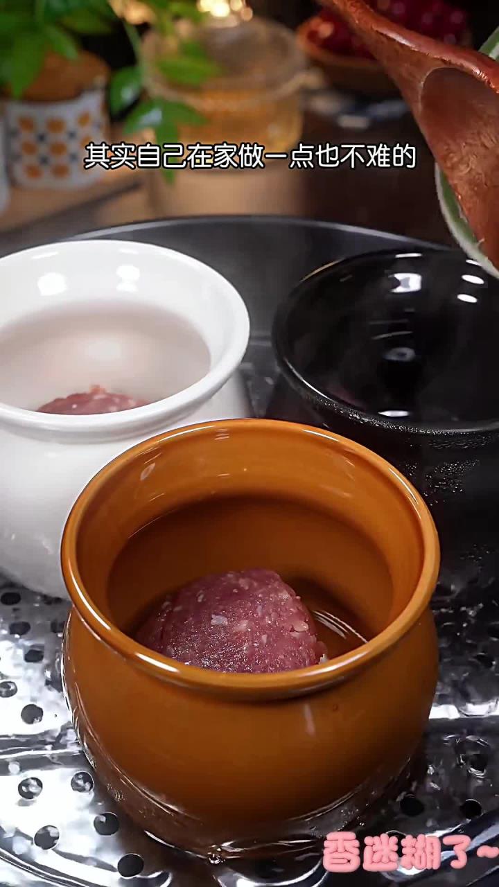 家里有小孩老人的，可以炖这个瓦罐汤来喝，汤鲜味美，营养健康，一锅出没油烟又省事