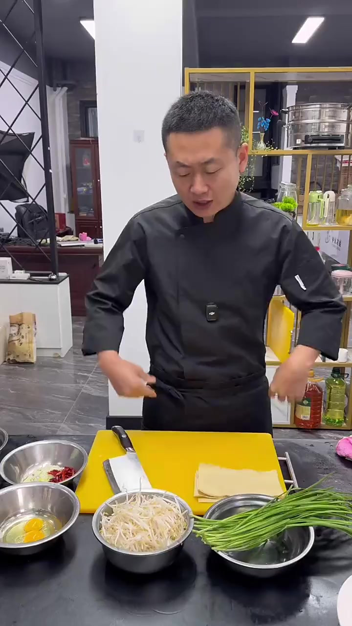 豆芽炒韭菜,十个人九个人在家炒不好