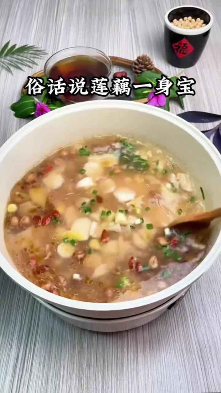 莲藕花生汤做法简单又营养食疗小妙招养生食谱喝出好气色创作人