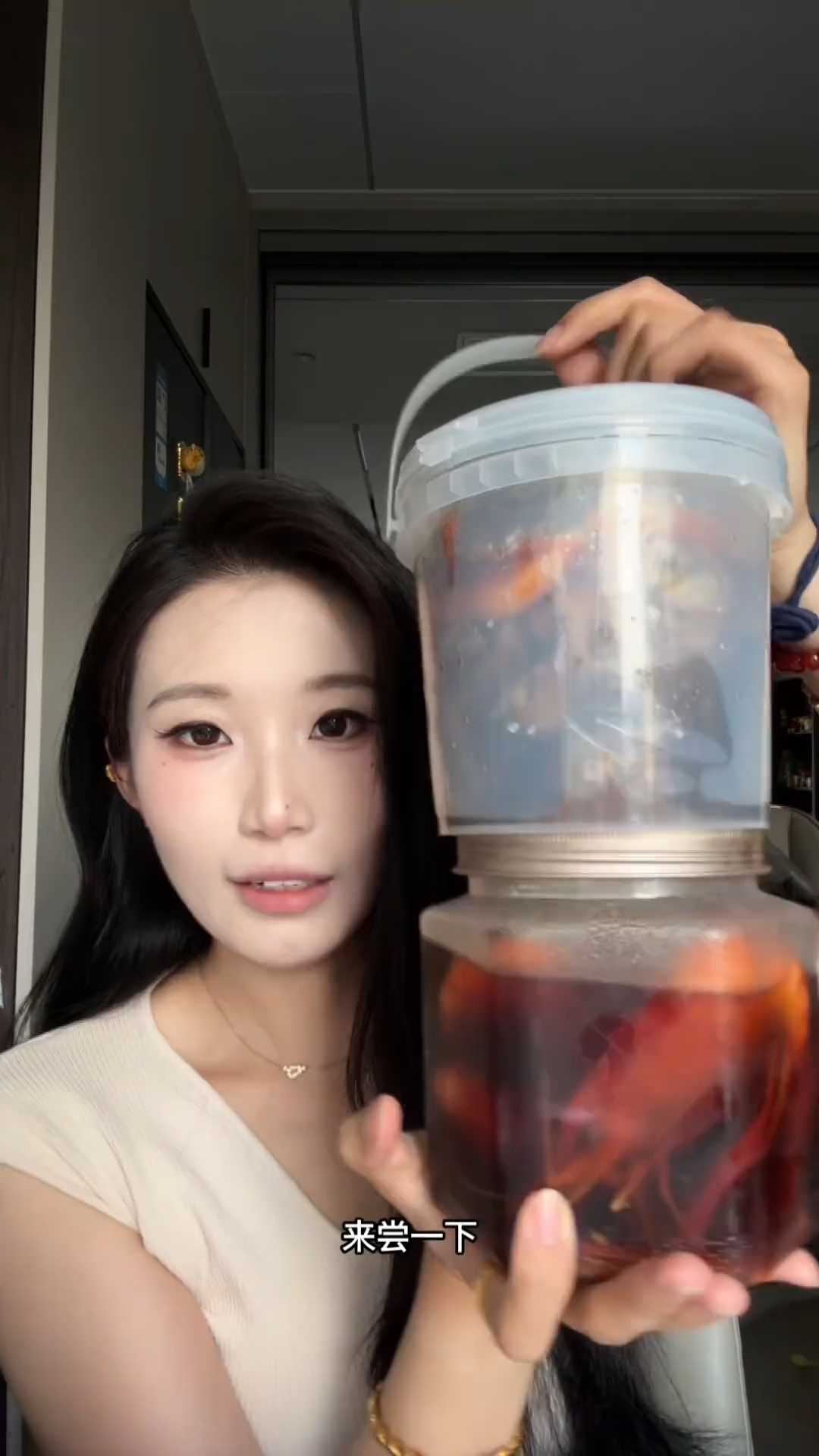 网上很火的捞汁小海鲜到底好吃吗