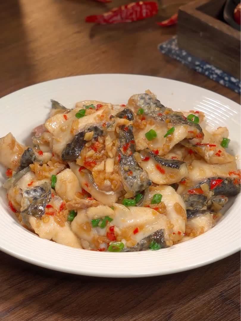 喜欢吃鱼的你一定要试试这个蒜香鱼片，太香太好吃了