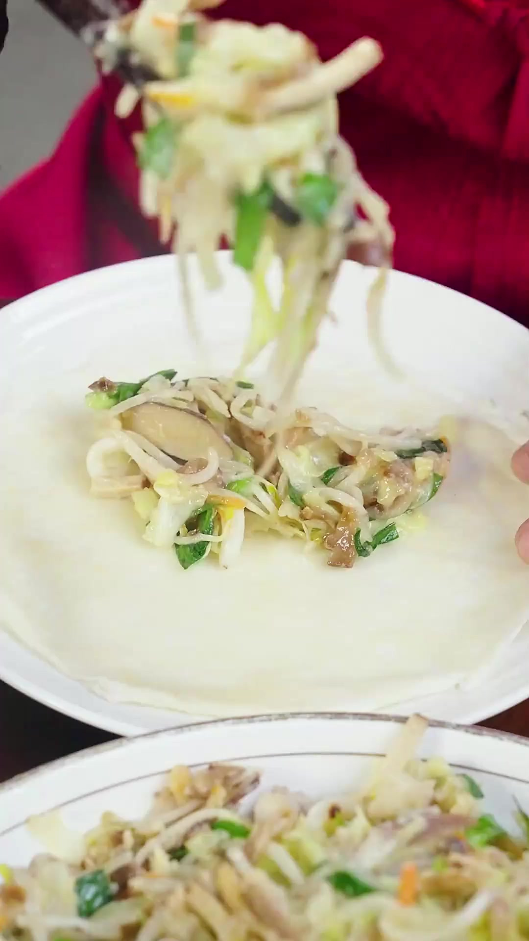 谁懂福州春卷的魅力!豆芽内馅清爽无比,酥脆与鲜嫩交织,不尝一