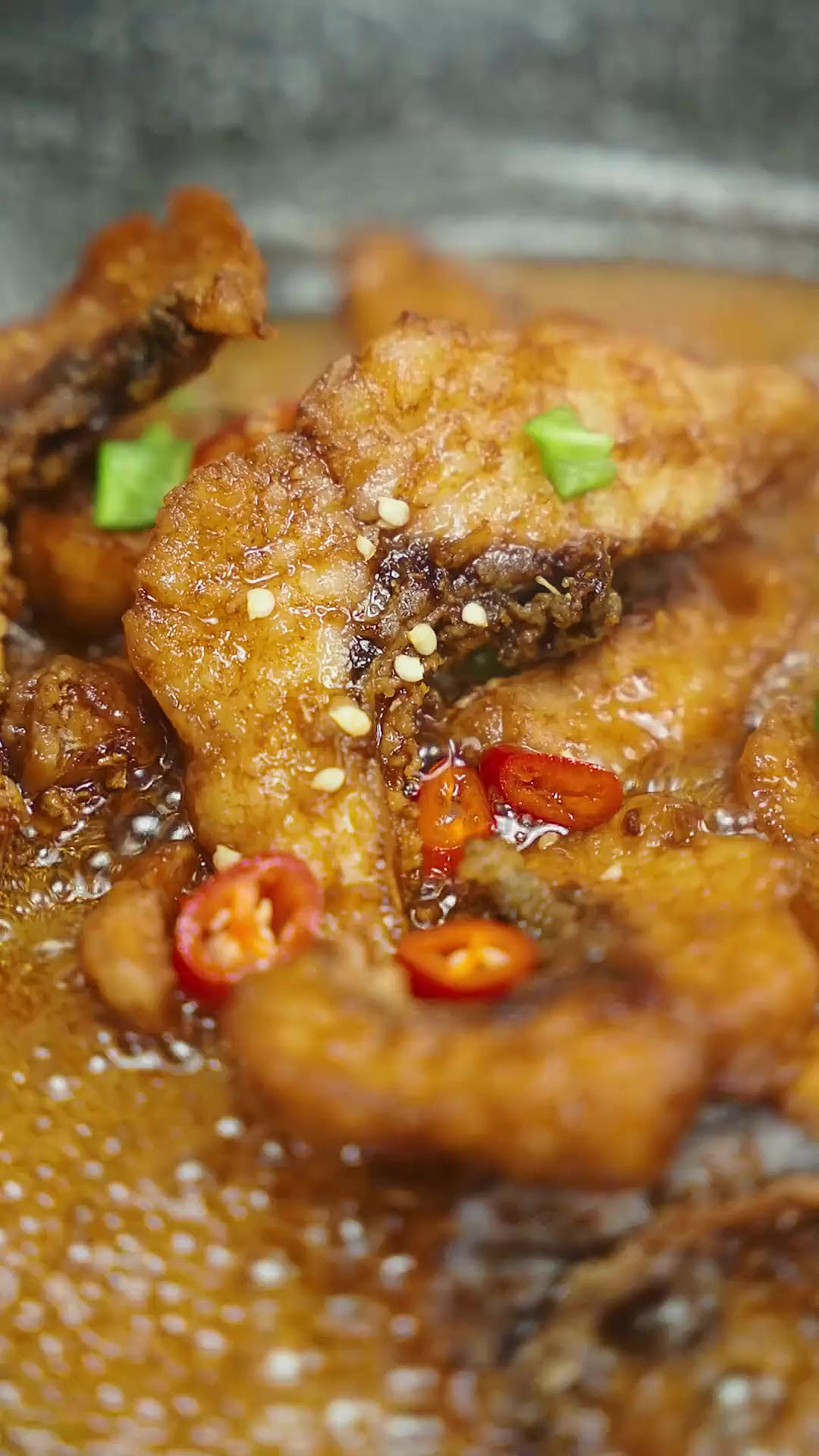 酥到骨子里的糖醋炸鱼~如果你还不会做,那就看完这条视频,再动