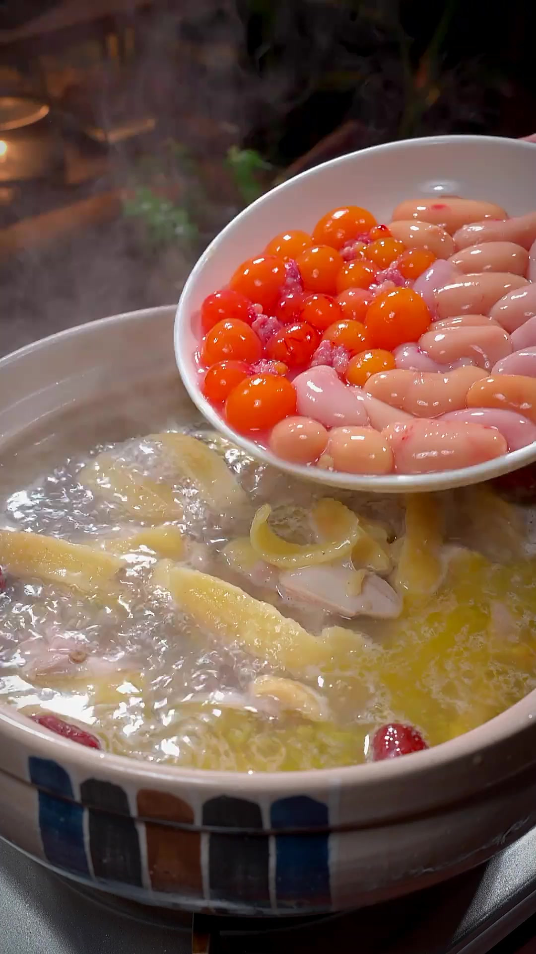 暖暖的胡椒猪肚鸡煲 天寒地冻,就想吃些热气腾腾的东西,比如这