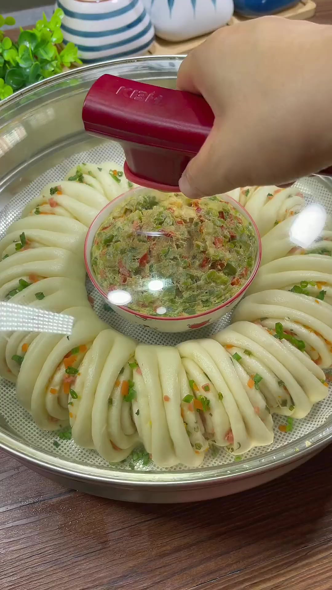 有菜又有饭的盘龙大花卷，学会做给家人吃