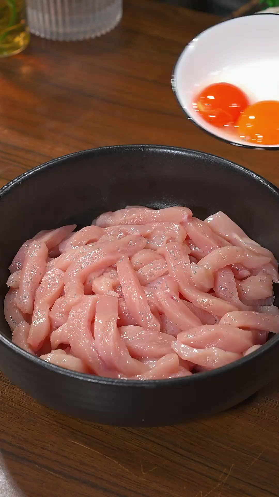 马上过年了 放假在家给孩子做个香酥炸鸡柳 外酥里嫩 太香太好