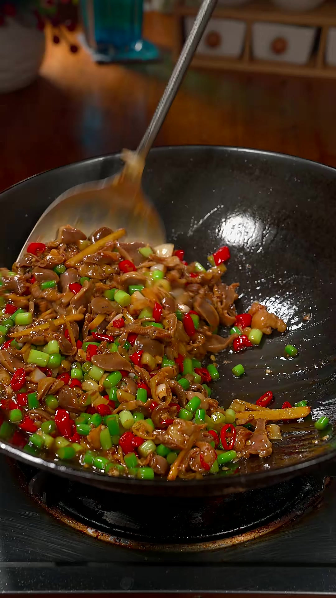 炒个超级下饭的香辣鸡胗，脆嫩不腥，拌饭吃太香了