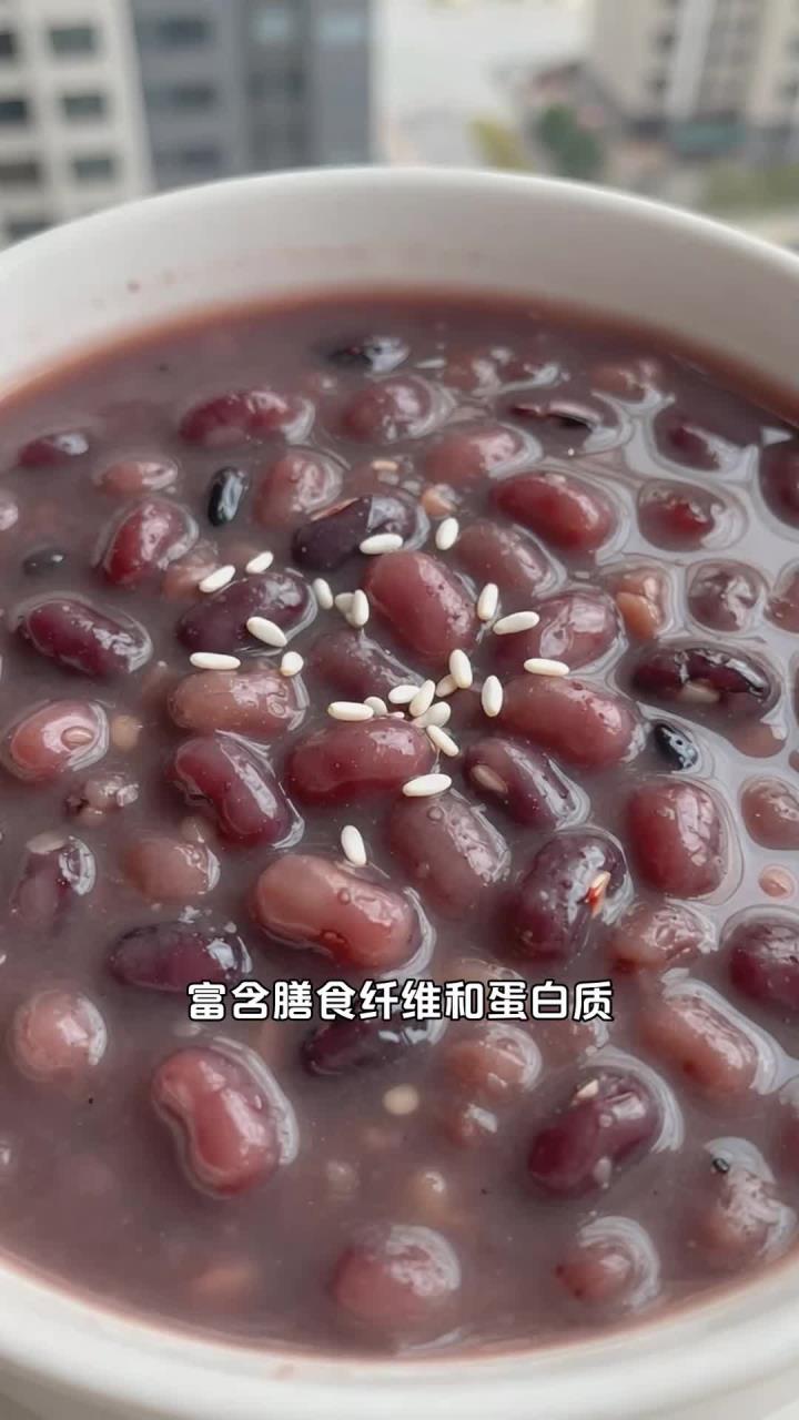 红豆+黑米煮粥,补肾补血,当早餐扛饿吗?