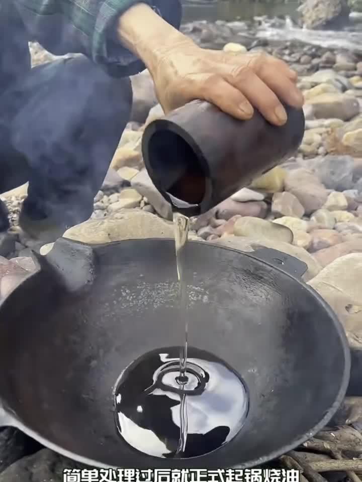 大妈做了一道红烧鳗鱼,非常下饭