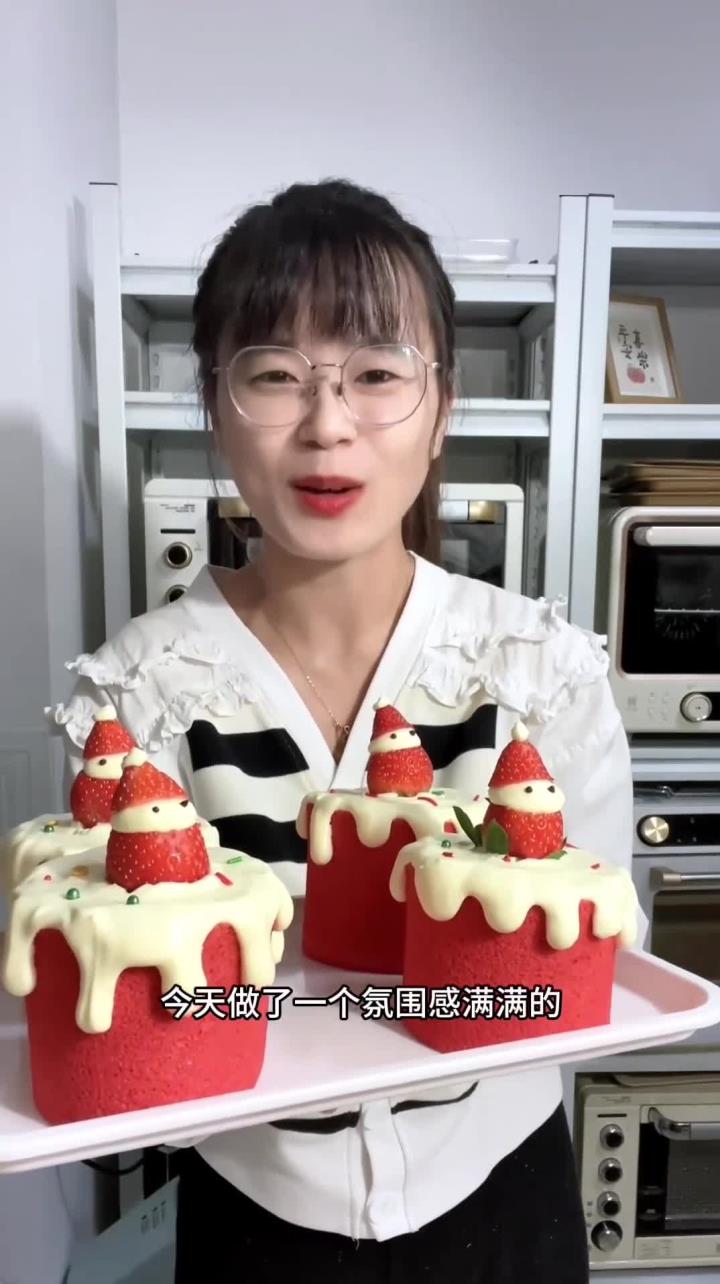 氛围感满满的红丝绒雪顶蛋糕做法简单颜值高