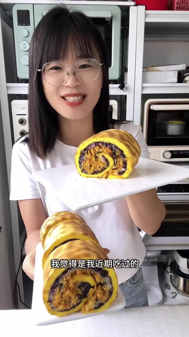 没有什么形容词能形容虎皮紫米肉松卷的好吃了满满的馅料四重口感,巨巨好吃