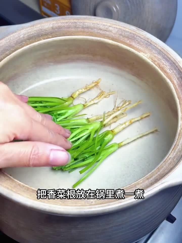 一把香菜白萝卜煮水饮 驱散寒湿唤醒身体自愈力