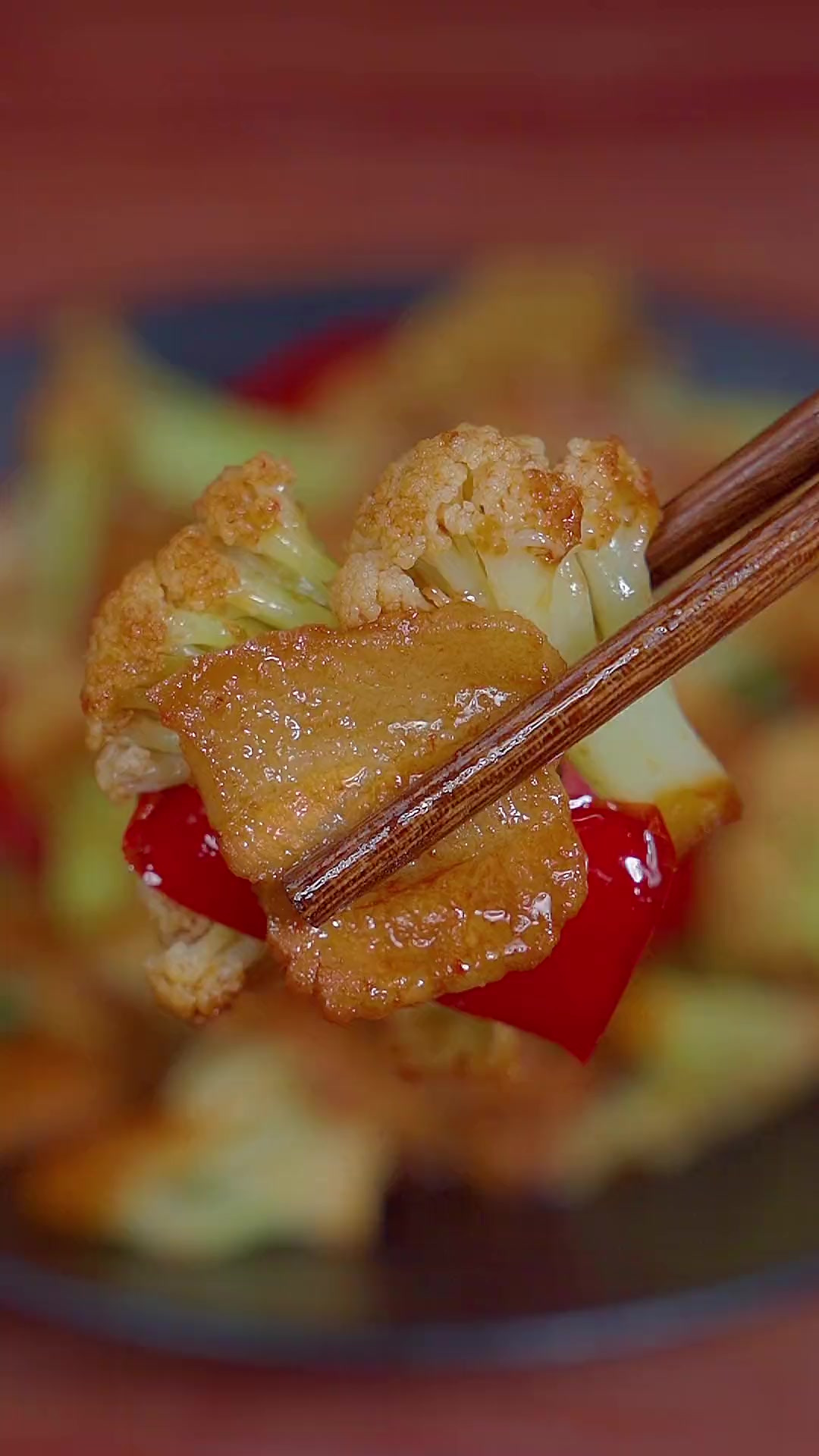 花菜炒肉片，香辣又下饭，你就像我这样做，三碗大米饭都不够吃
