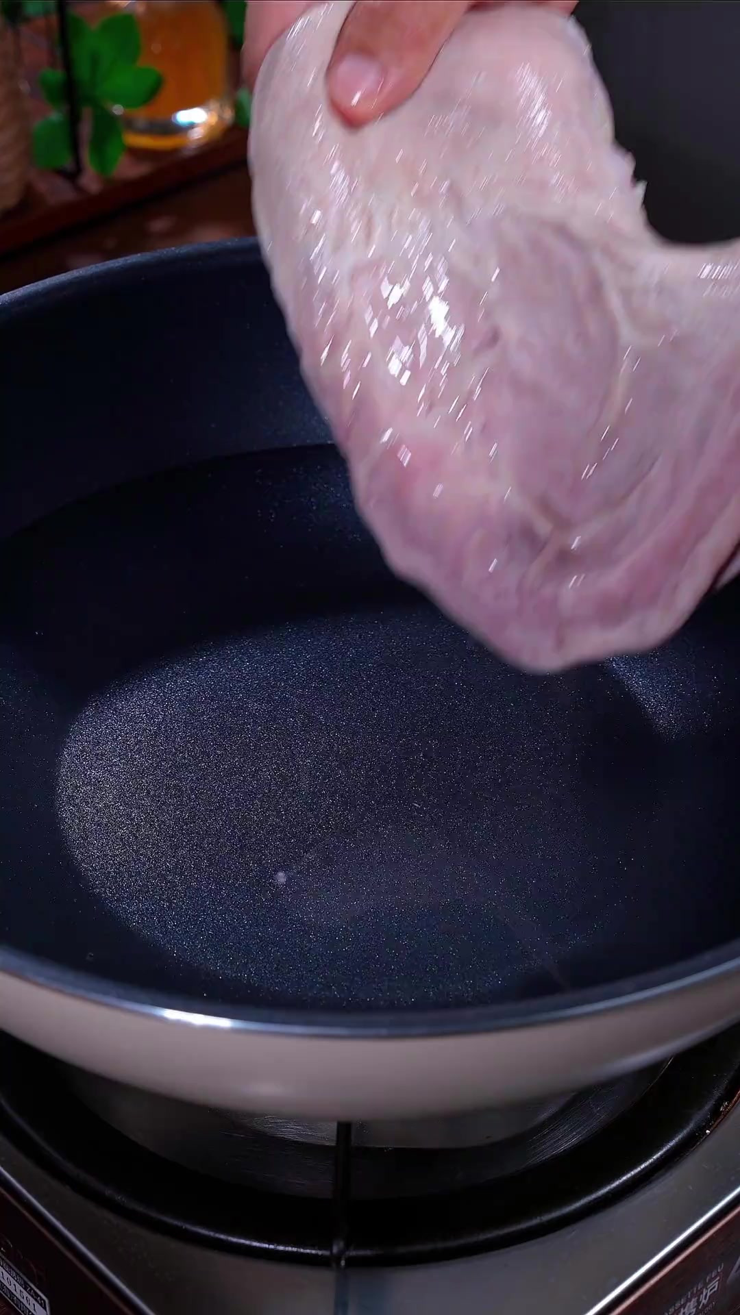 三伏天 天气炎热 四神猪肚汤这样炖 汤水平和又好喝 大人小孩