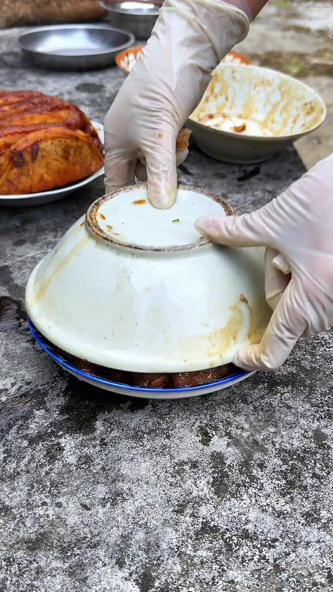 香芋扣肉大家都爱吃。但是怎样做才软糯入味，入口即化，又香又好