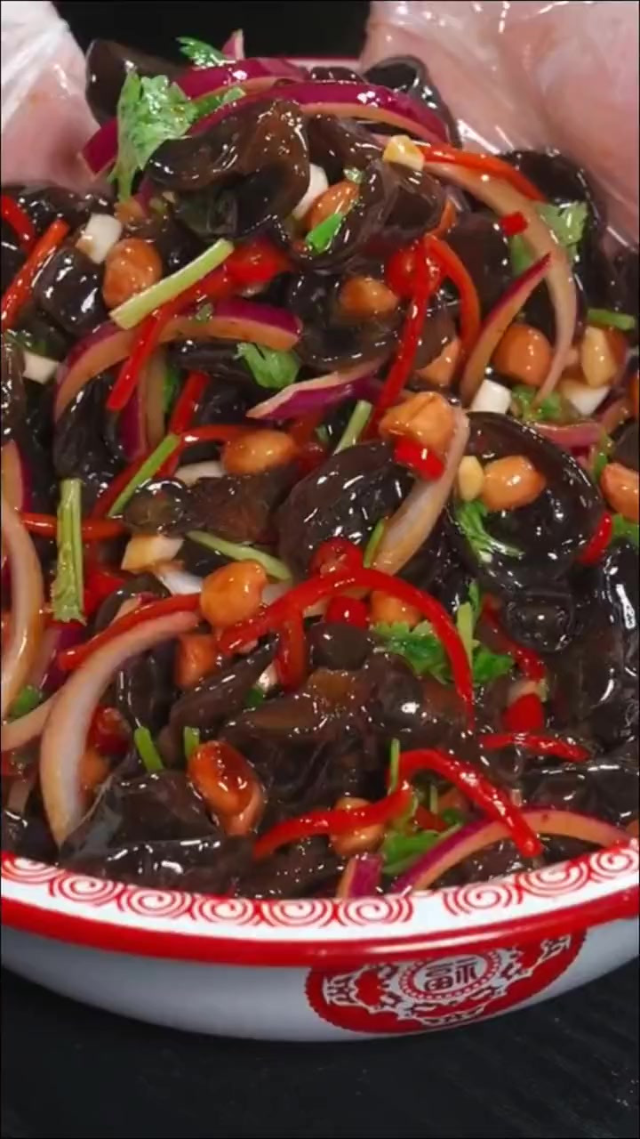 这个季节必备8道家常凉拌菜，做法简单开胃又下饭