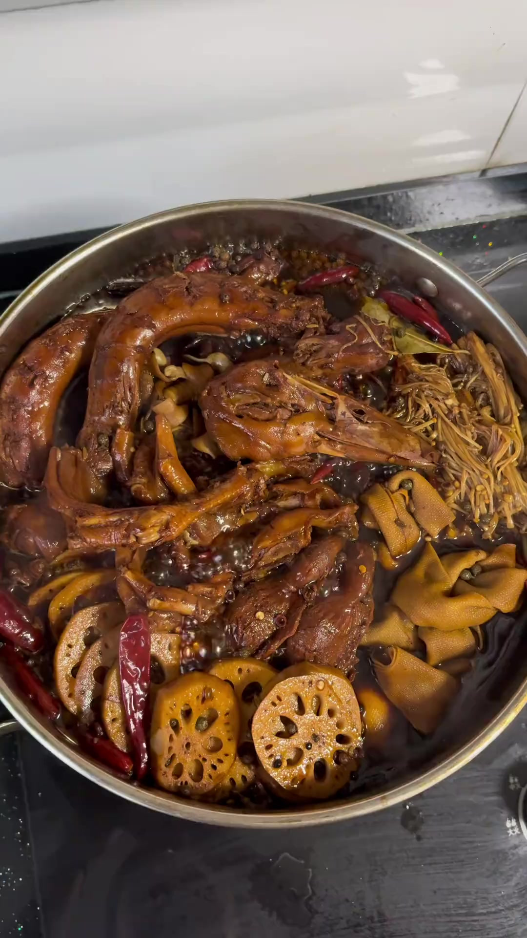 在家也可以实现鸭货自由了，一边追剧一边啃，太爽了