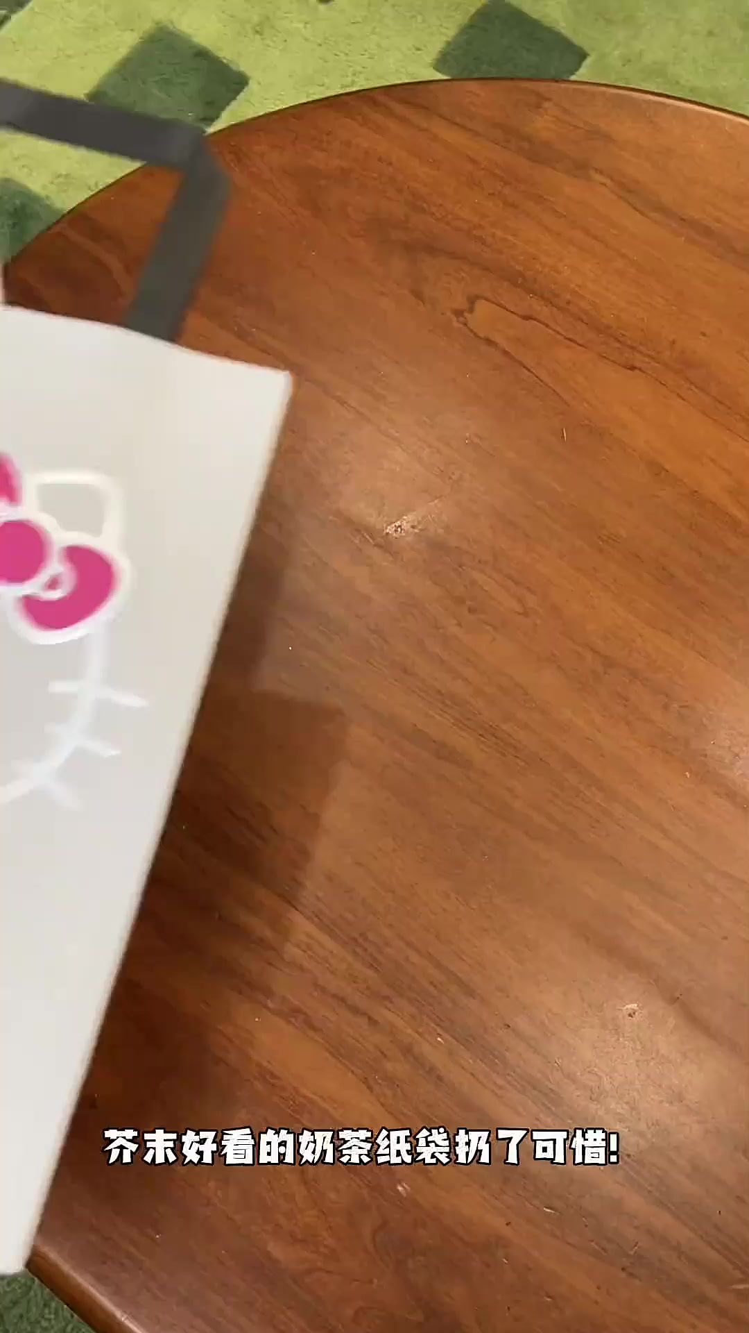 纸袋改造kitty圣诞风花瓶摆件真的很简单