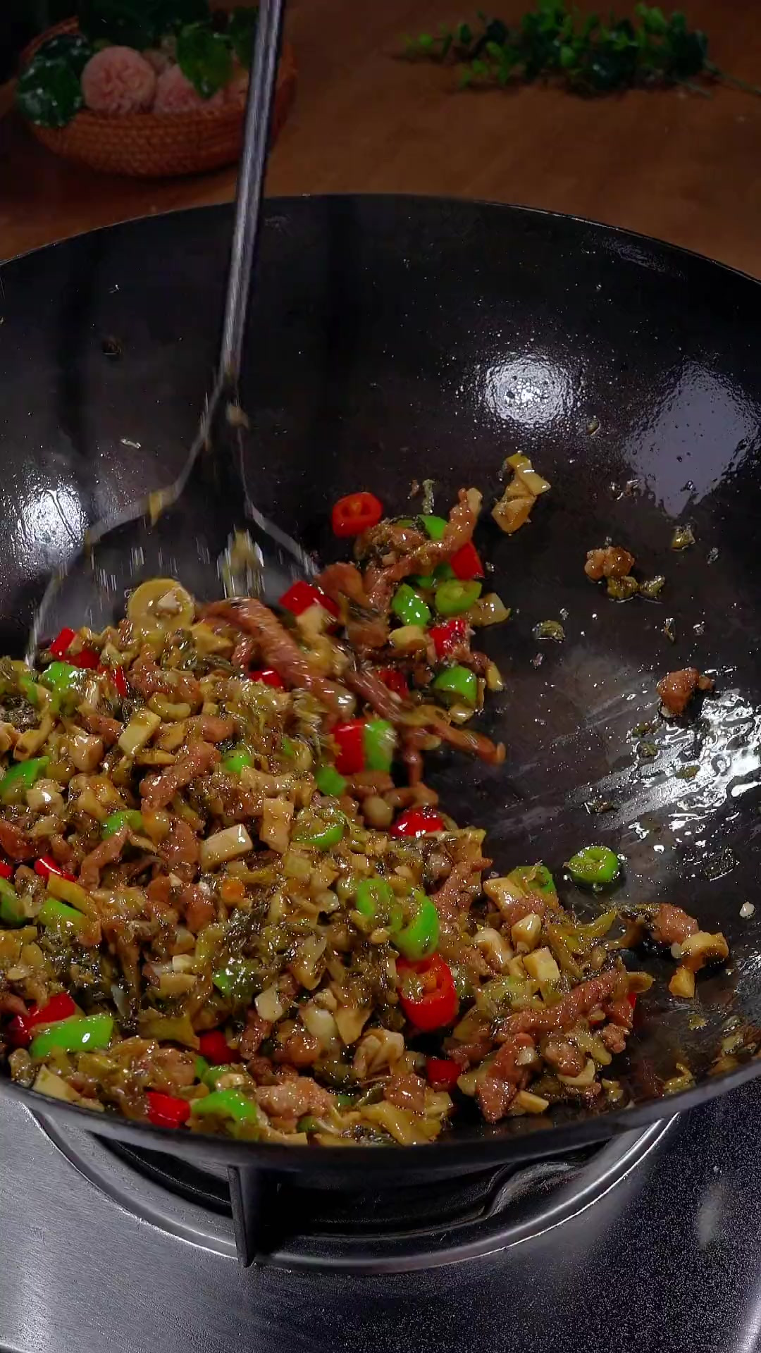 酸菜笋这样做特别好吃，家里有酸菜笋的赶紧安排哦