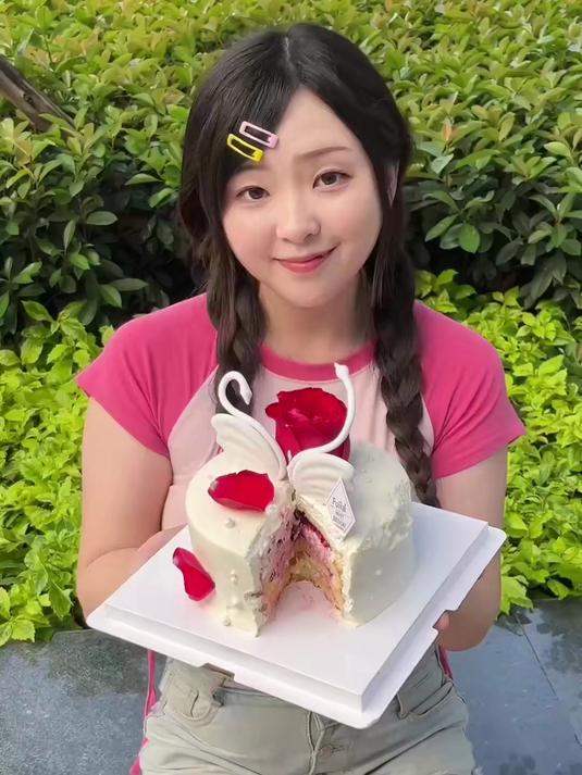 79块9浪漫天鹅蛋糕送到家！多门店通用，就近安排！