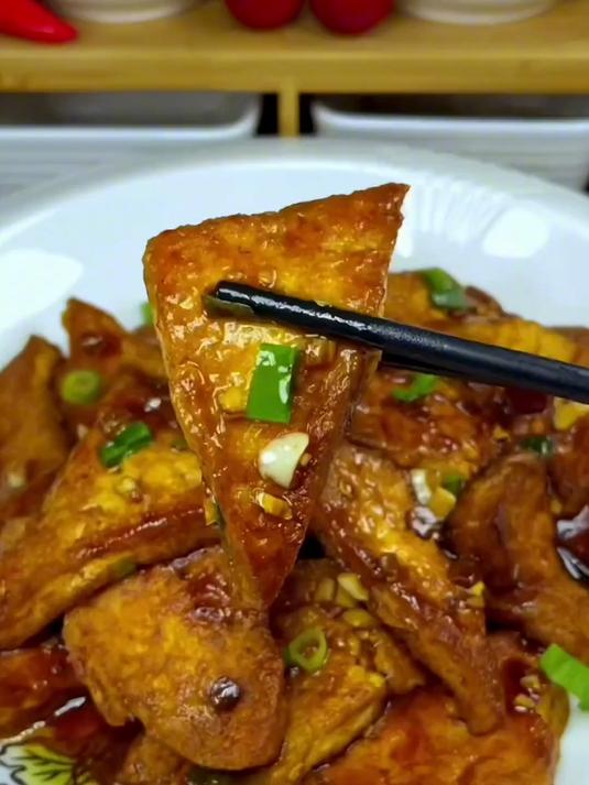 家常烧豆腐:这是太家常了,非常简单好