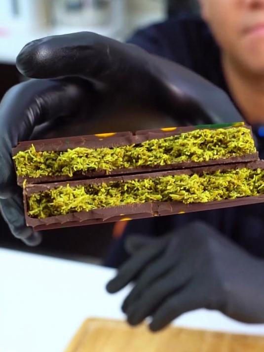 颜值与实力并存！迪拜巧克力，夹心是水果味的暴击