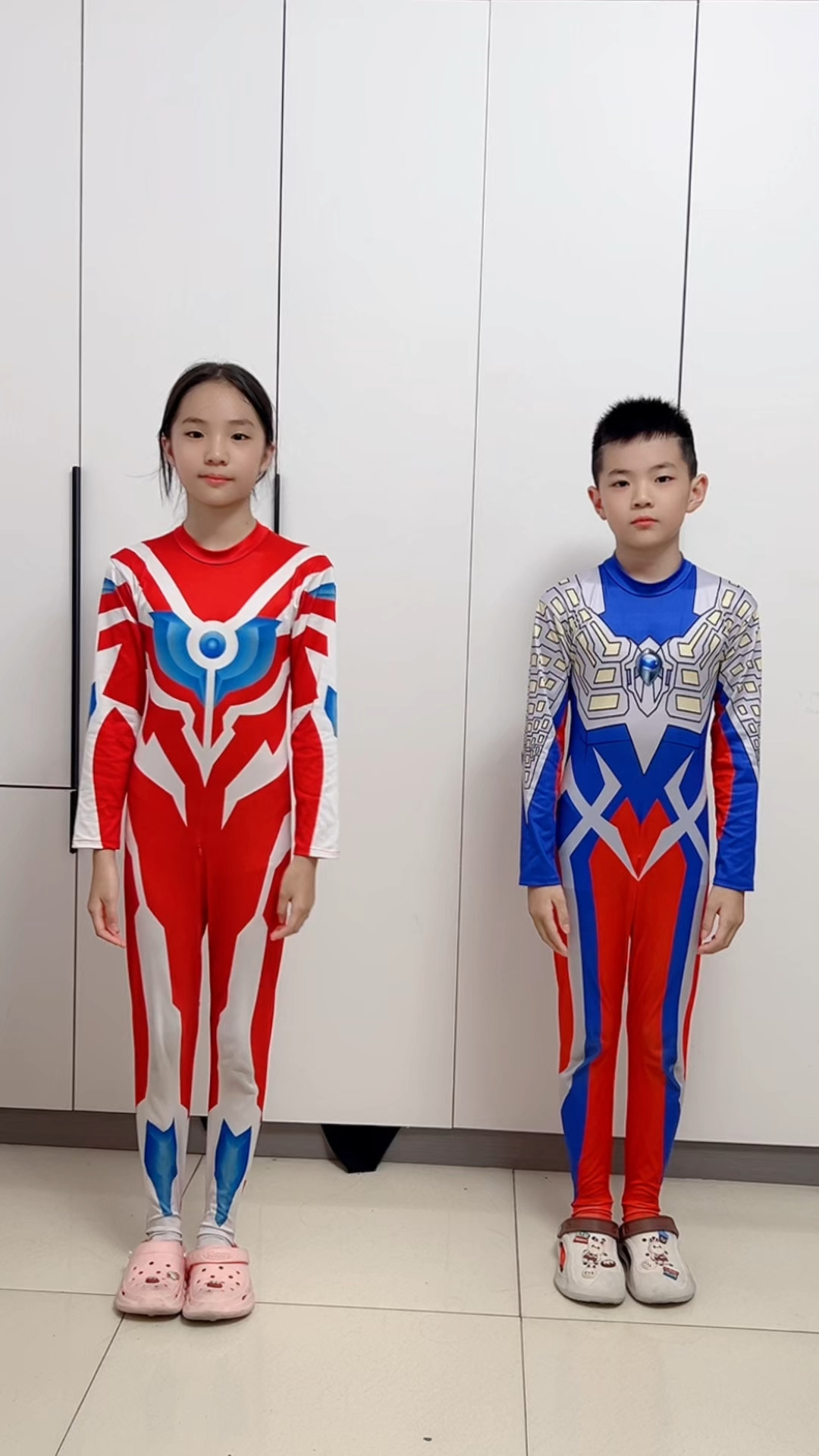 和小奥特曼们一起来跳小鸡吃米吧