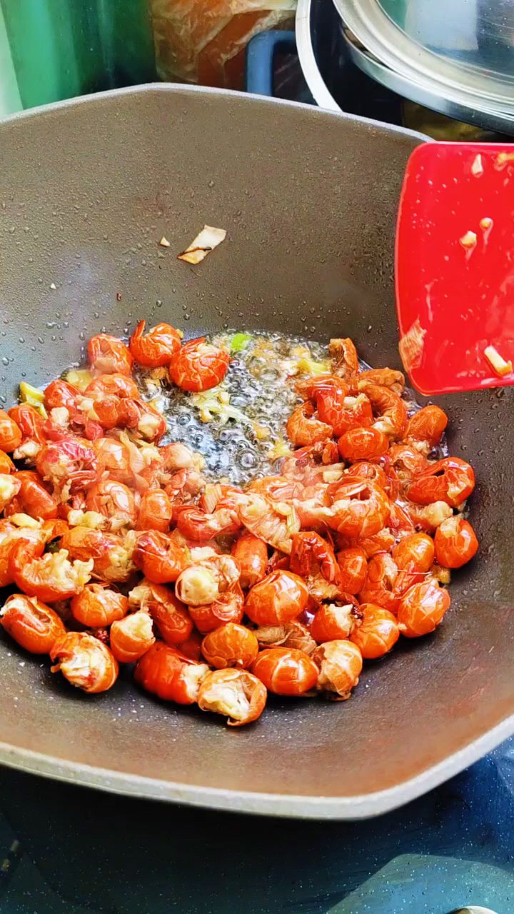 龙虾尾做法,吃起来肉汁鲜嫩,美味又下饭