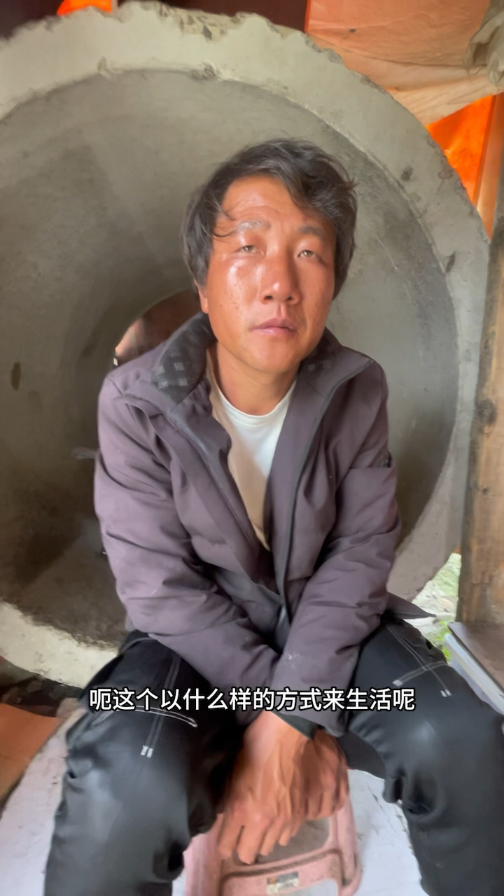 浙江大哥因生意失败,徒步西藏徒步了一年多现在种蔬菜维持生活