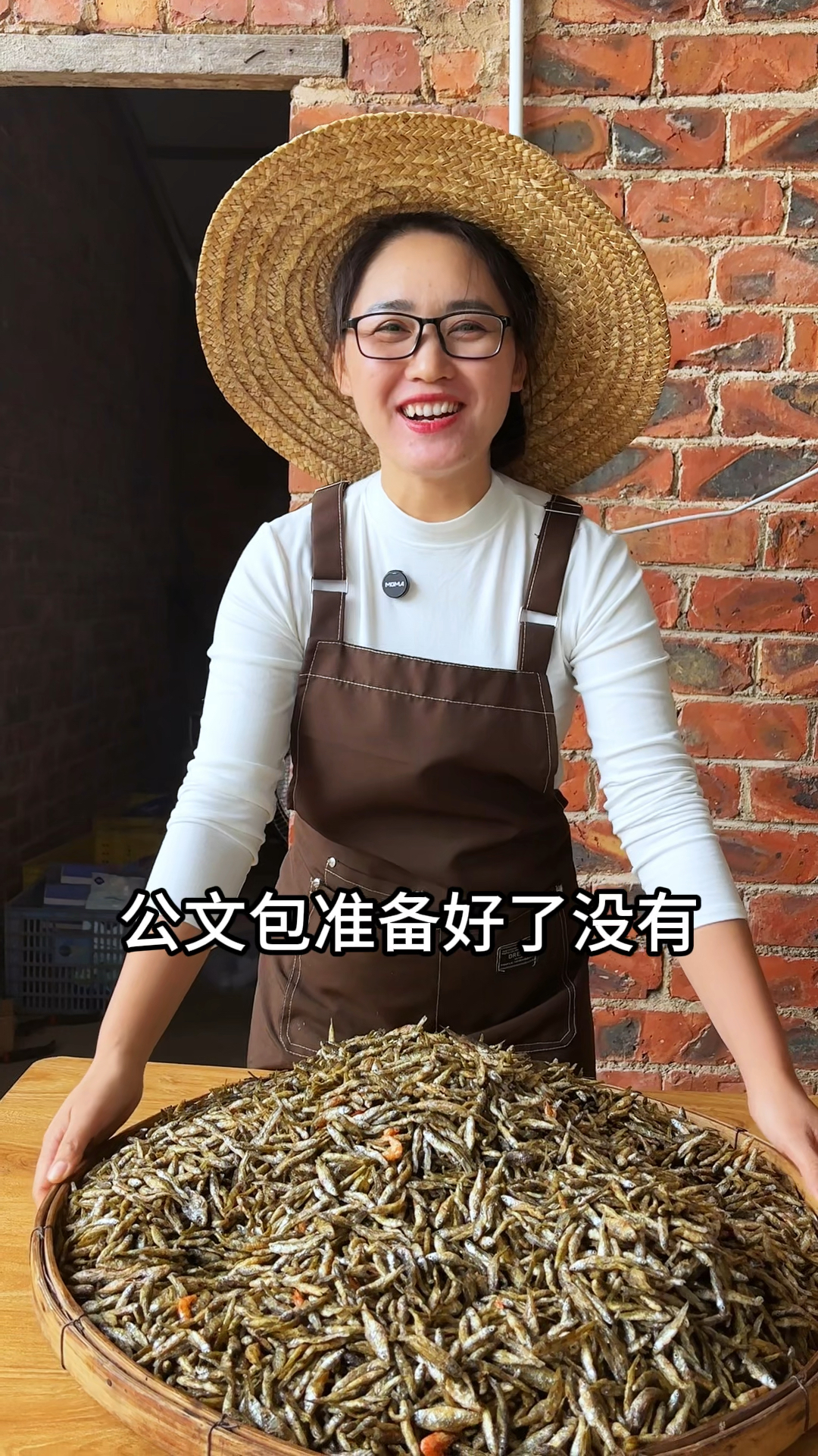 这种野生小河鱼肉肉的，很香，农村的朋友还记得吗？