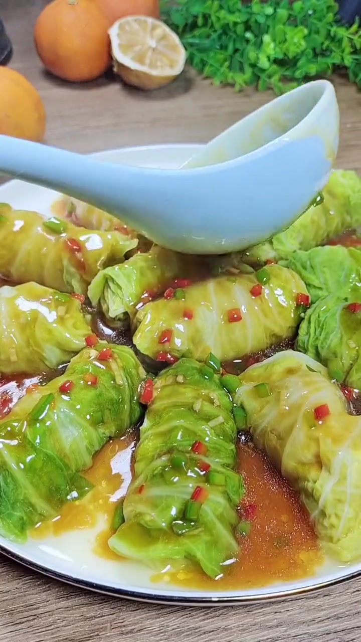 年夜饭第十道菜白菜蒸肉卷寓意百财聚来！