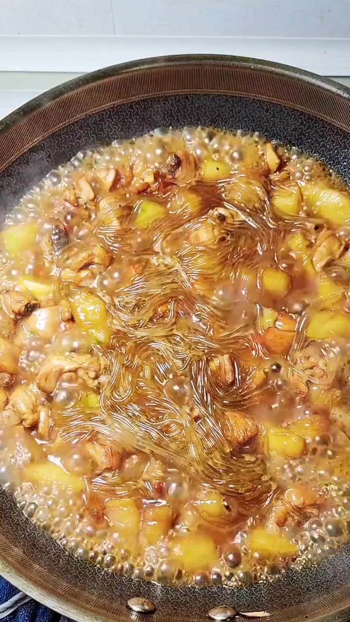 八块钱买了两鸡腿炖了一锅冬瓜简单易学超级好吃！