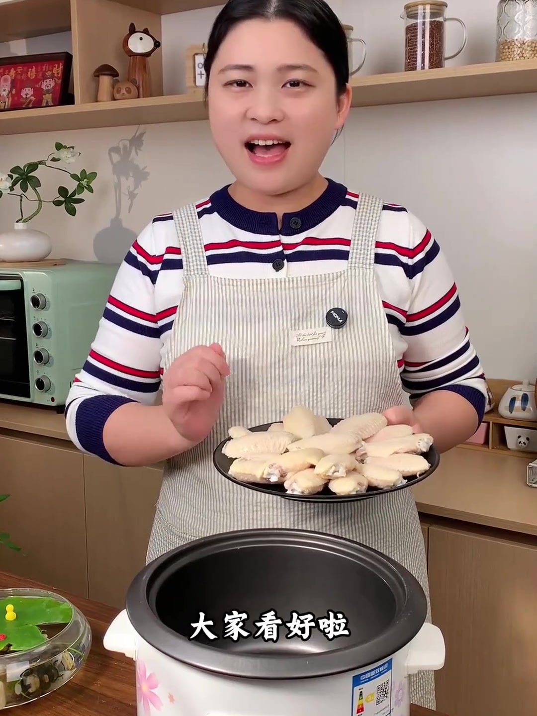 可乐鸡翅新做法，软烂脱骨非常美味，孩子们抢着吃！
