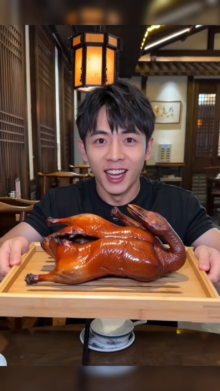 这才是正宗果木烤鸭，味道好极了